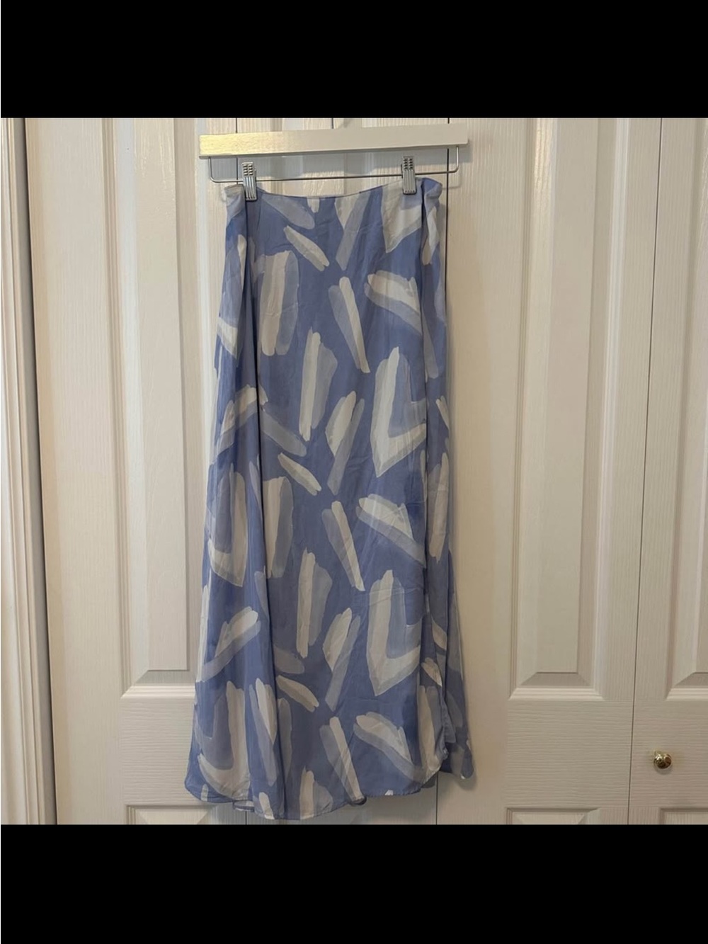 Abercrombie & Fitch Elevated Flowy Maxi Skirt Blue Abstract Brushstroke S - Picture 2 of 5